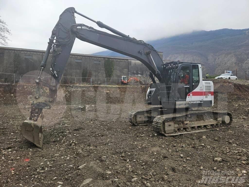 Doosan DX 235 LCR Vikšriniai ekskavatoriai