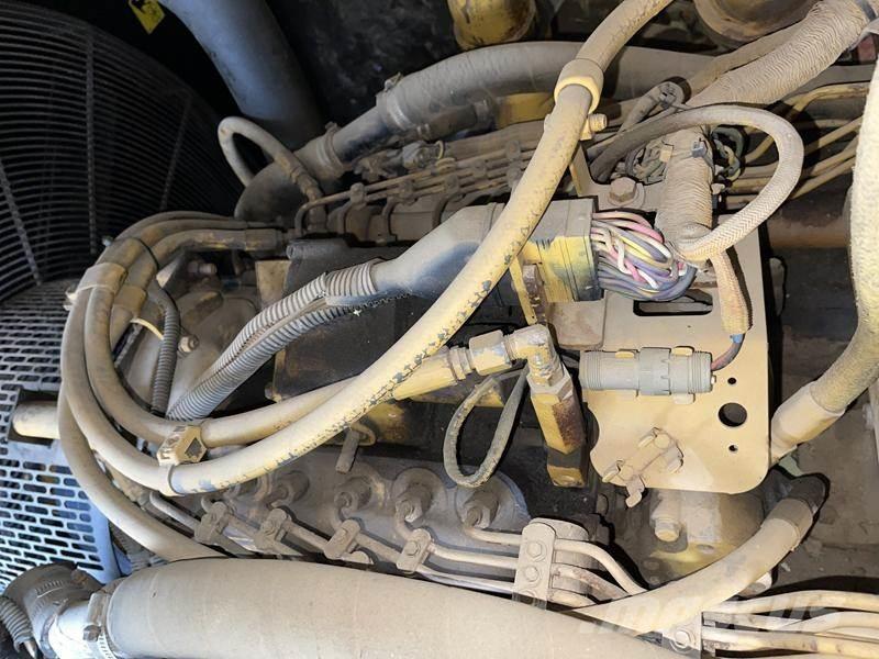 CAT 900 F Dyzeliniai generatoriai