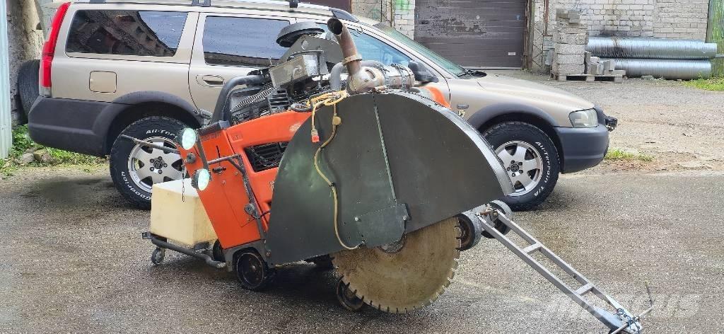 Husqvarna fs7000 Tranšėjų ekskavatoriai