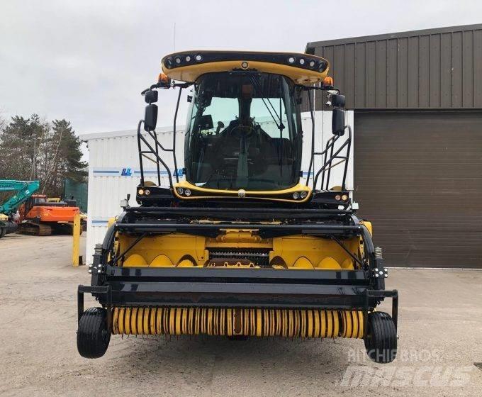 New Holland FR780 Pašarų ruošimo technika