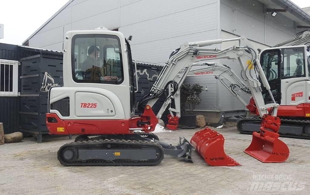 Takeuchi TB225 Mini ekskavatoriai < 7 t
