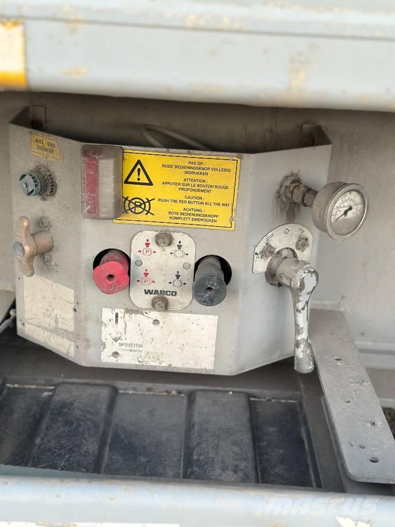 Stas SZ 336 V Savivartės puspriekabės