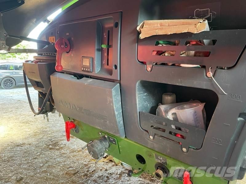 Amazone UX 4201 Prikabinami purkštuvai