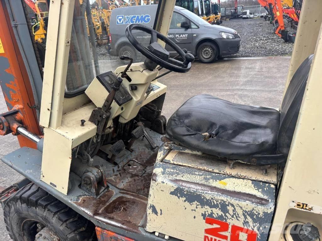 Nissan EH02A20U Dyzeliniai krautuvai