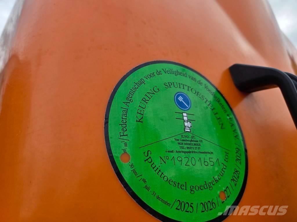 Amazone UF 1501 Įmontuoti purkštuvai