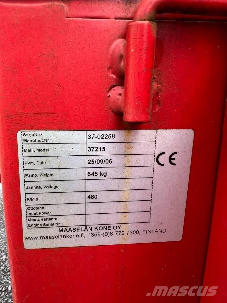 Hakki Pilke 1X37 Medžių skaldymo, pjovimo ir lupimo įrengimai