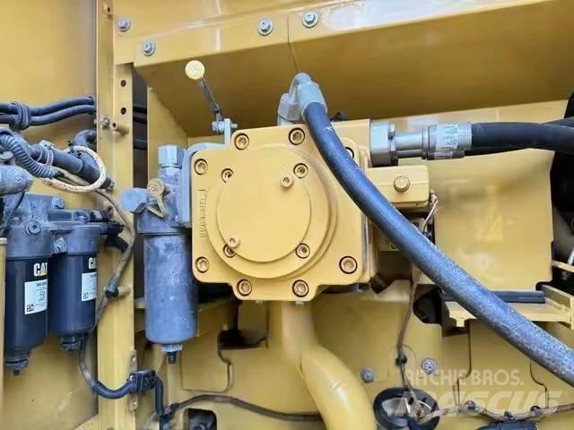 CAT 320 GC Vikšriniai ekskavatoriai