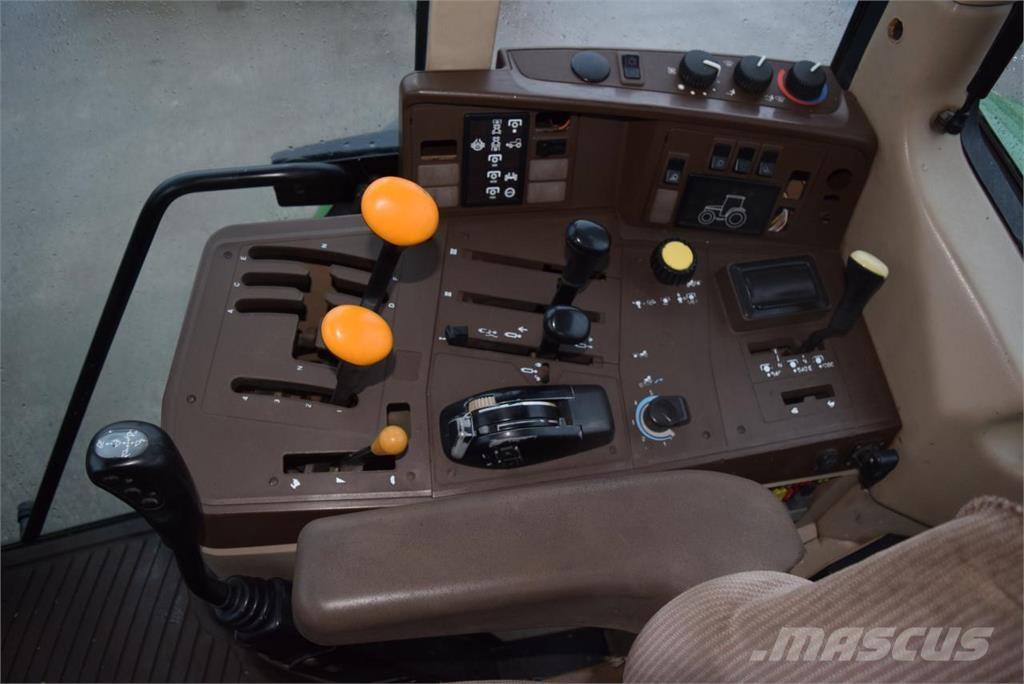 John Deere 6210 Traktoriai