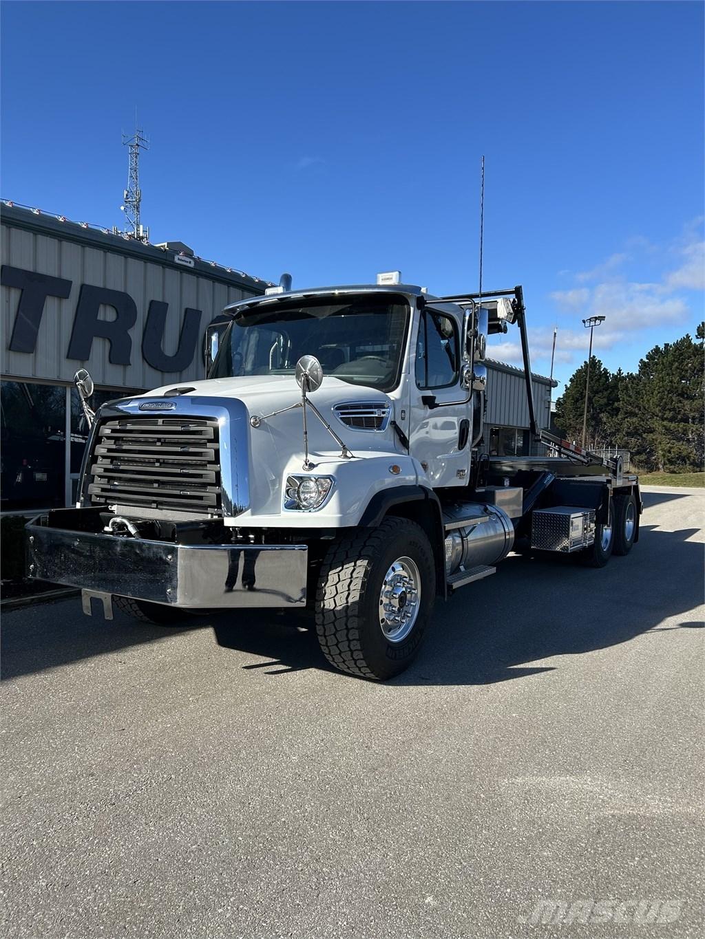 Freightliner 114 SD Savivarčiai su kabeliniu keltuvu