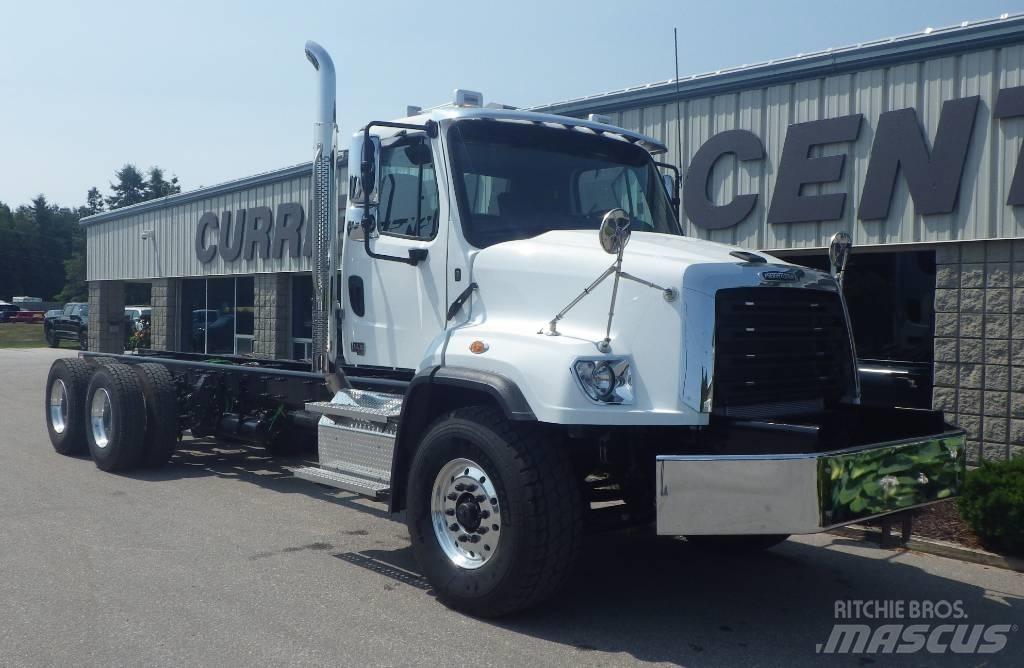 Freightliner 114 SD Važiuoklė su kabina