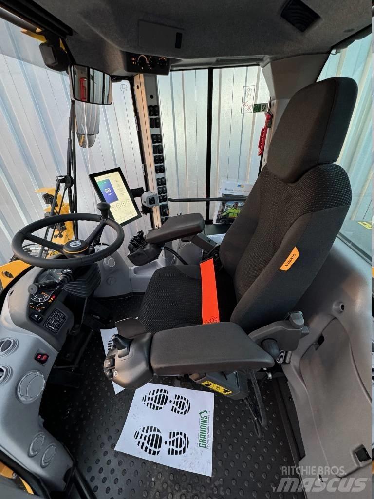 Volvo L 70 H Naudoti ratiniai krautuvai