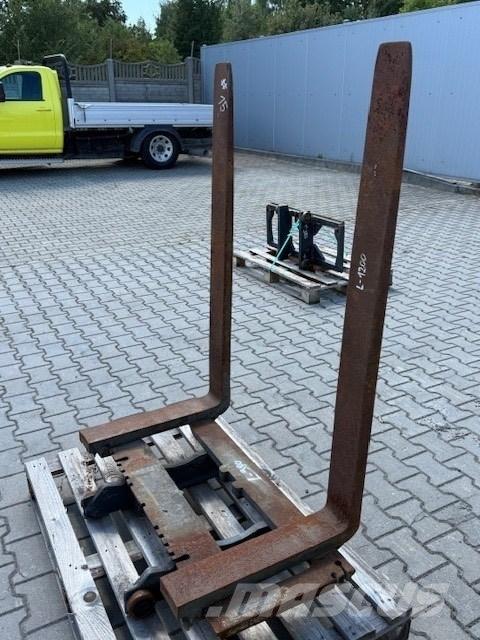 Volvo USED FORKS Šakės