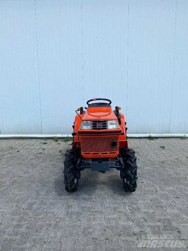 Kubota B 40 Naudoti kompaktiški traktoriai