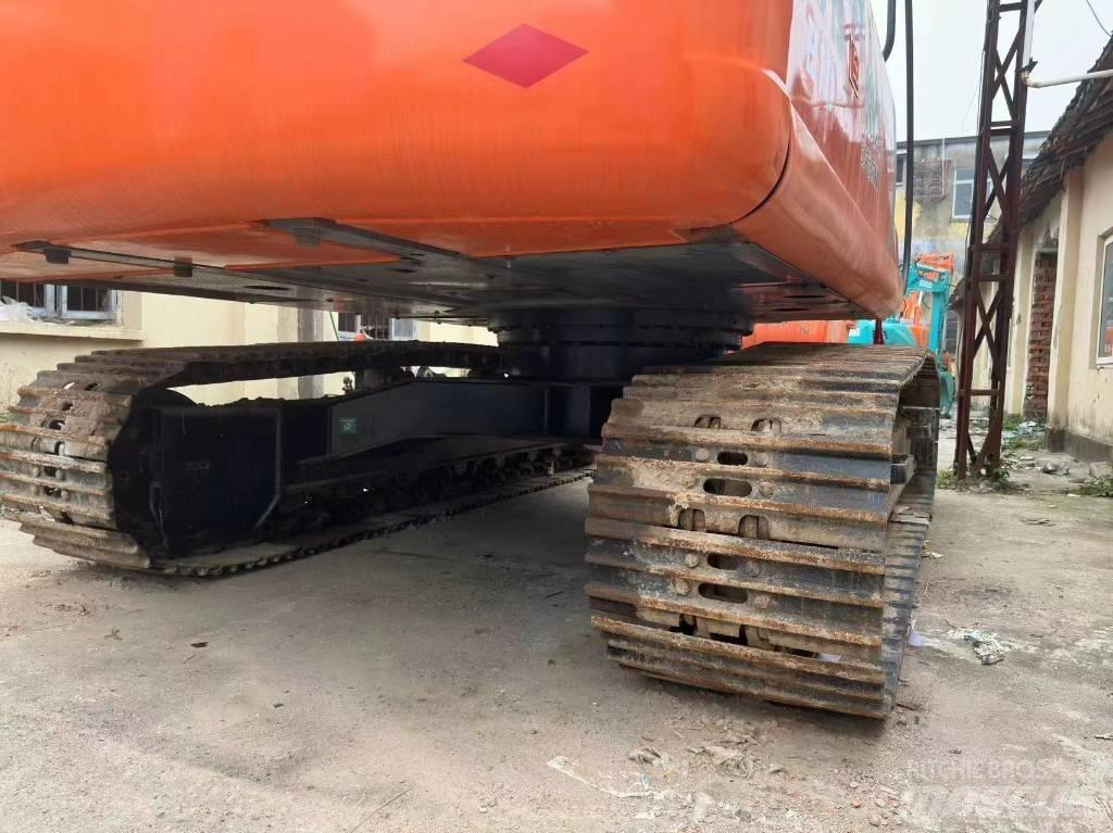 Hitachi ZX 210 Vikšriniai ekskavatoriai