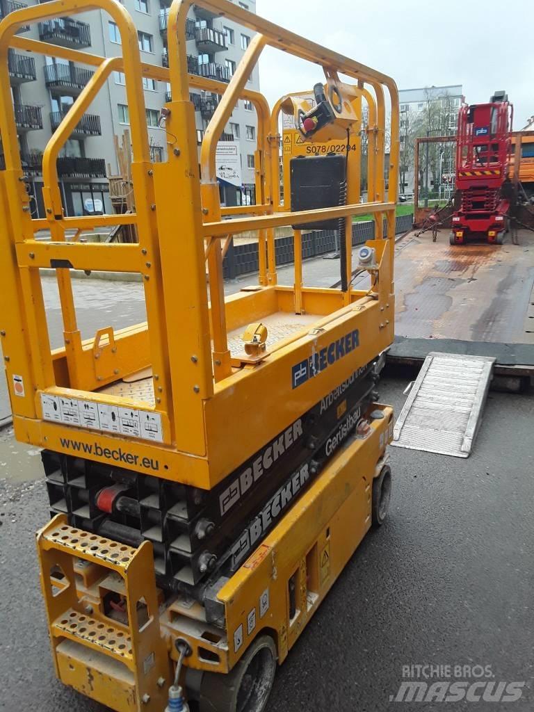 JCB S1930E (02294) Žirkliniai keltuvai