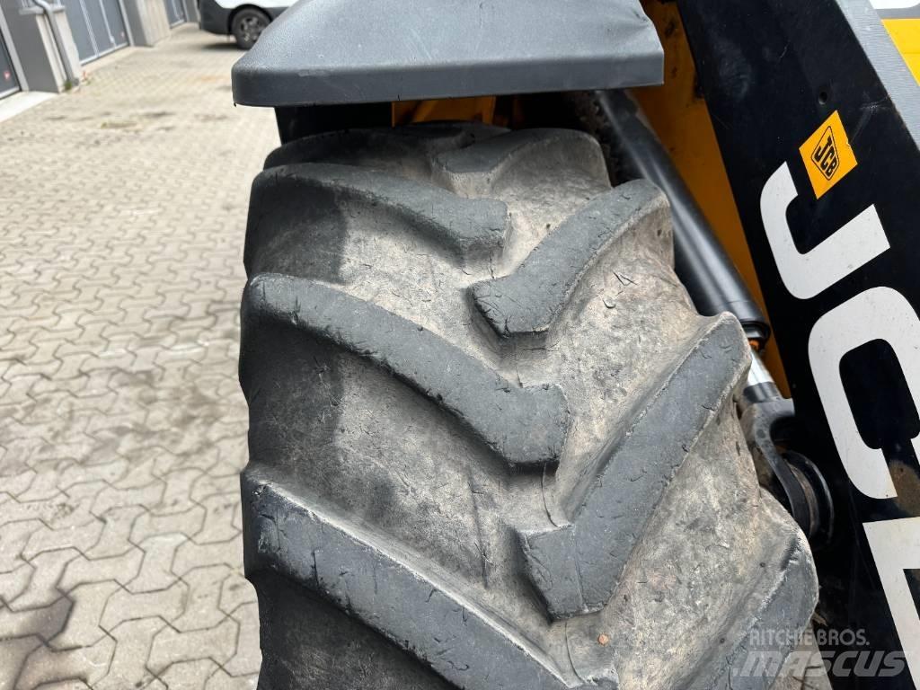 JCB 411 HT Naudoti ratiniai krautuvai