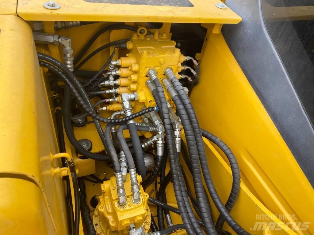 Komatsu 110LC-7 Vikšriniai ekskavatoriai