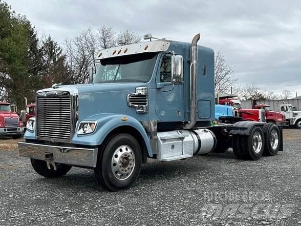 Freightliner 122SD Naudoti vilkikai