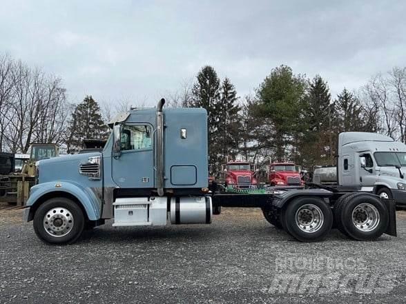 Freightliner 122SD Naudoti vilkikai