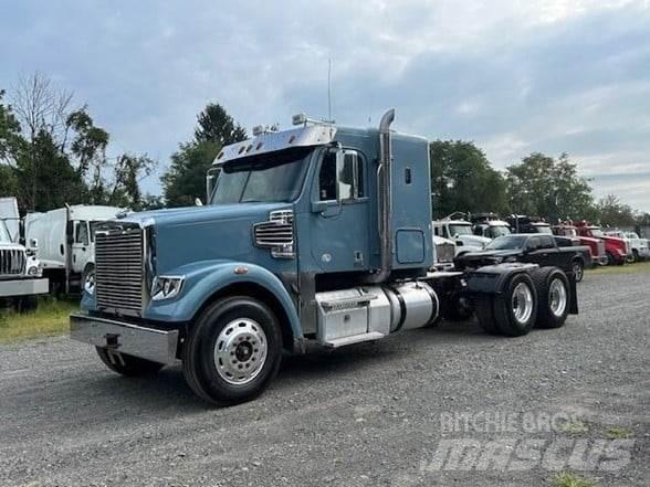 Freightliner 122SD Naudoti vilkikai