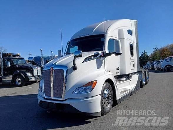 Kenworth T680 Naudoti vilkikai