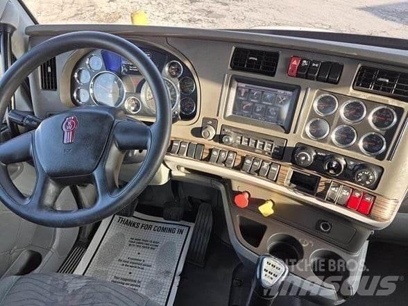 Kenworth T680 Naudoti vilkikai