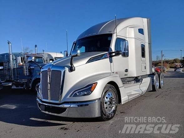 Kenworth T680 Naudoti vilkikai