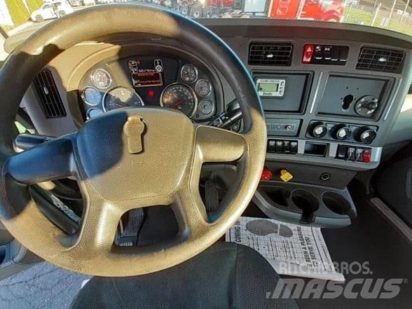 Kenworth T680 Naudoti vilkikai