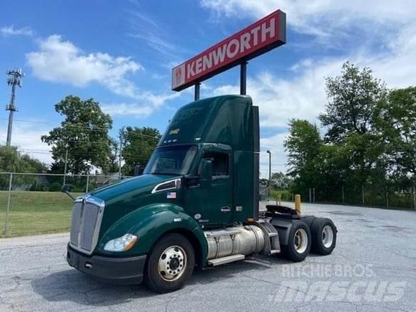 Kenworth T680 Naudoti vilkikai