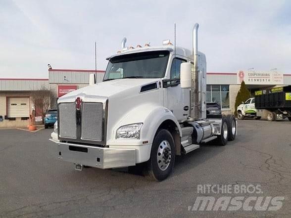 Kenworth T880 Naudoti vilkikai