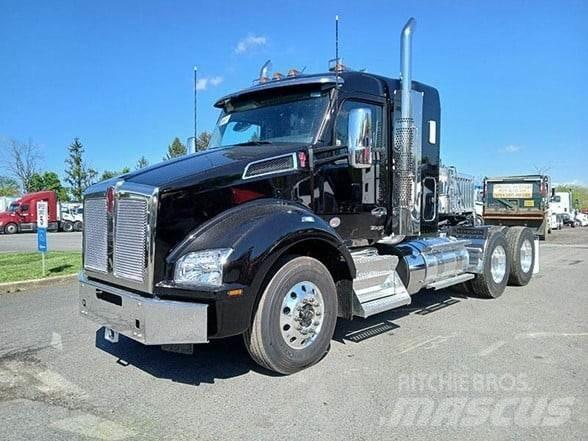 Kenworth T880 Naudoti vilkikai