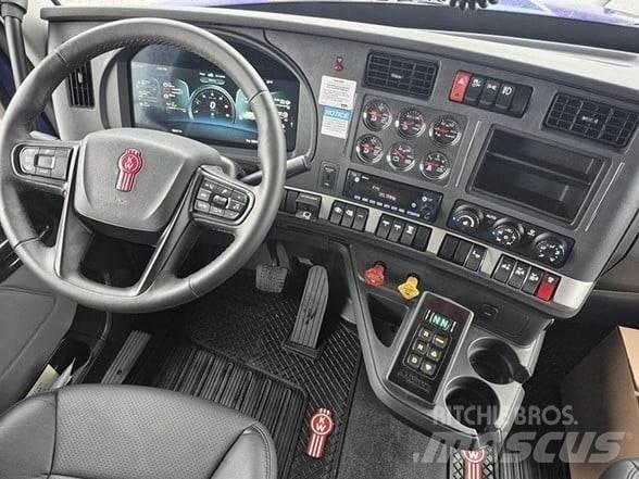 Kenworth T880 Savivarčių priekabų vilkikai