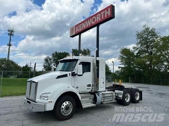 Kenworth T880 Naudoti vilkikai