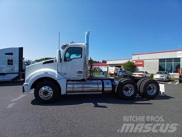 Kenworth T880 Naudoti vilkikai