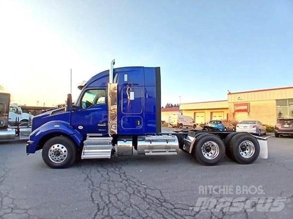 Kenworth T880 Naudoti vilkikai