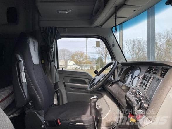 Kenworth T880 Naudoti vilkikai