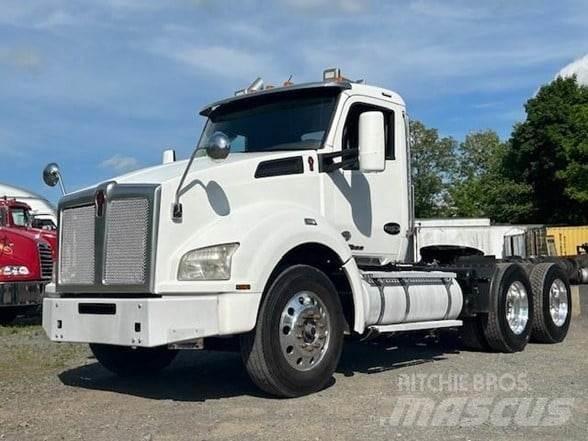 Kenworth T880 Naudoti vilkikai