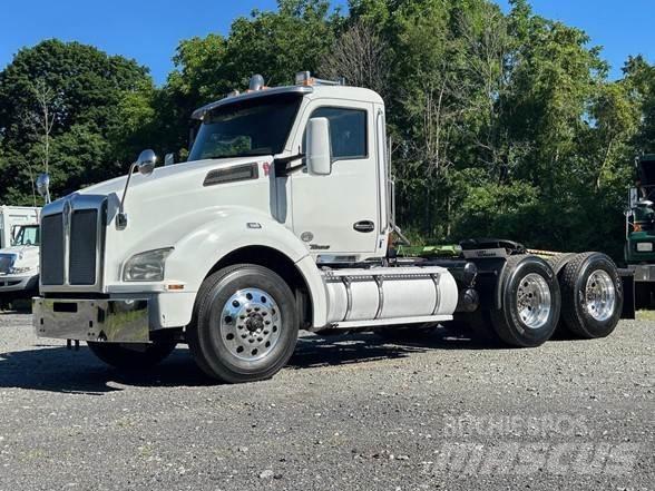 Kenworth T880 Naudoti vilkikai