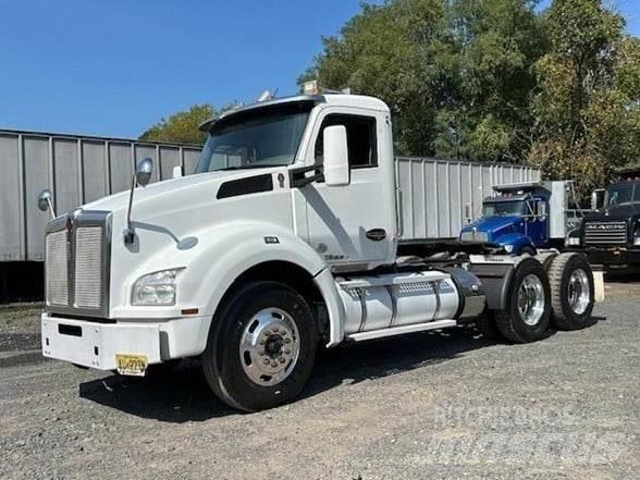 Kenworth T880 Naudoti vilkikai