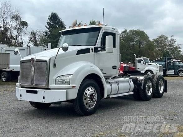 Kenworth T880 Naudoti vilkikai