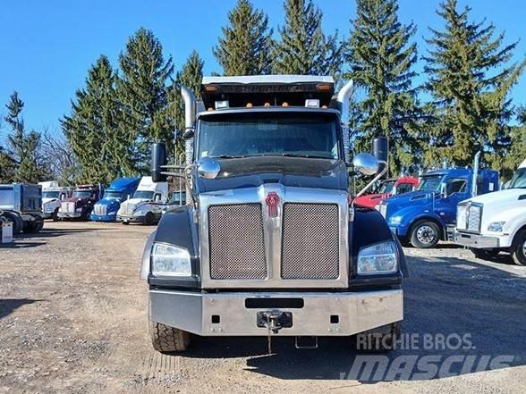 Kenworth T880 Savivarčių priekabų vilkikai