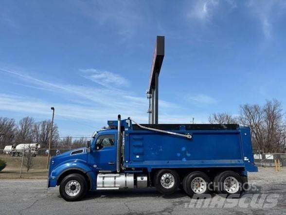 Kenworth T880 Savivarčių priekabų vilkikai