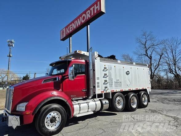 Kenworth T880 Savivarčių priekabų vilkikai