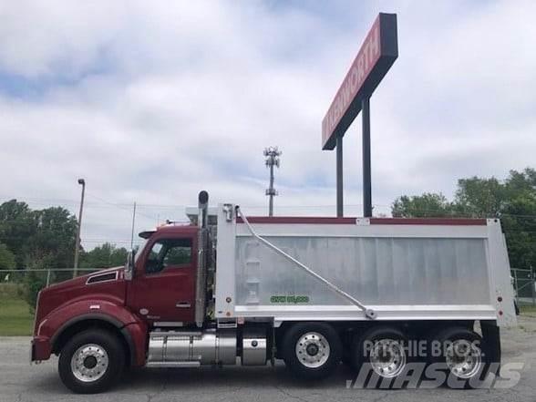 Kenworth T880 Savivarčių priekabų vilkikai