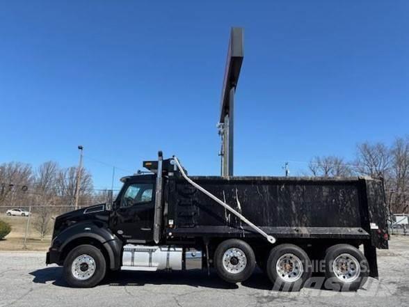 Kenworth T880 Savivarčių priekabų vilkikai