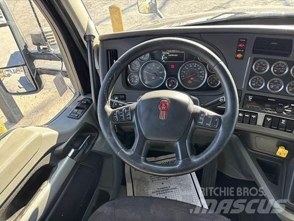 Kenworth T880 Savivarčių priekabų vilkikai
