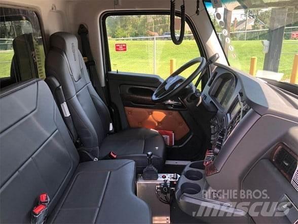 Kenworth T880 Savivarčių priekabų vilkikai