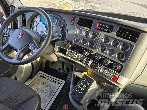Kenworth T880 Savivarčių priekabų vilkikai