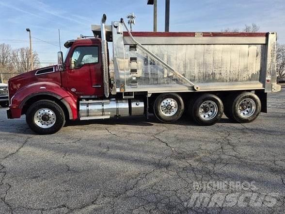 Kenworth T880 Savivarčių priekabų vilkikai