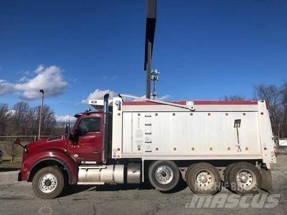 Kenworth T880 Savivarčių priekabų vilkikai